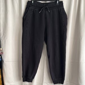 Size: 8 - Lululemon Scuba Relaxed High-Rise Jogger Black
